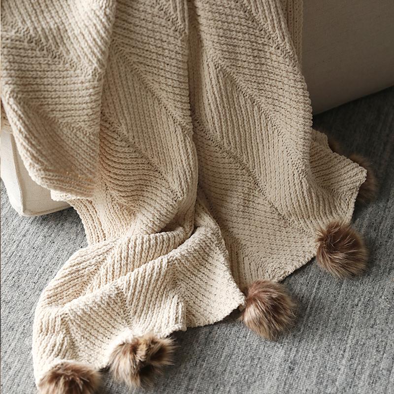 Pom Pom Fur Soft Blanket