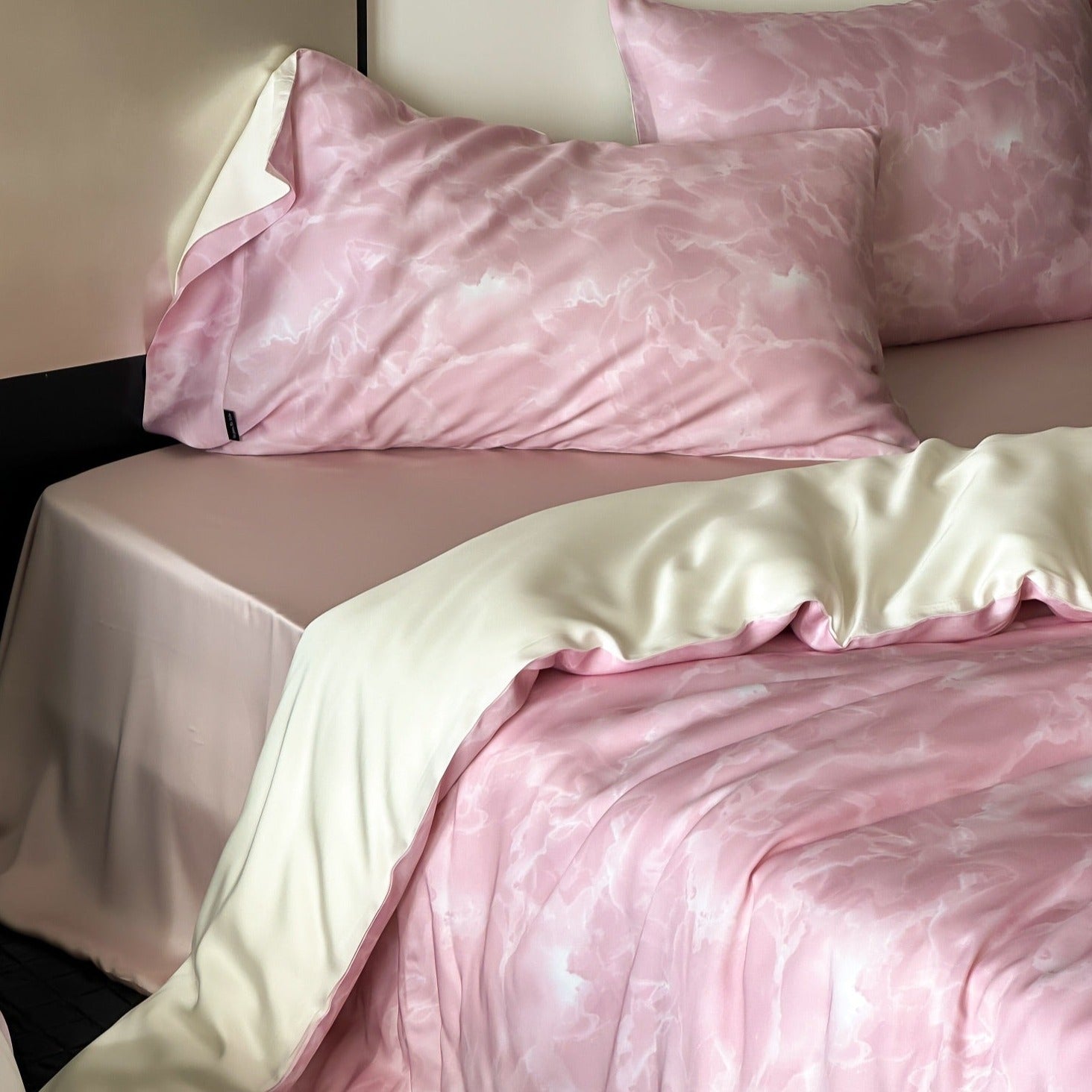 Pretty in Pink Bedding Set