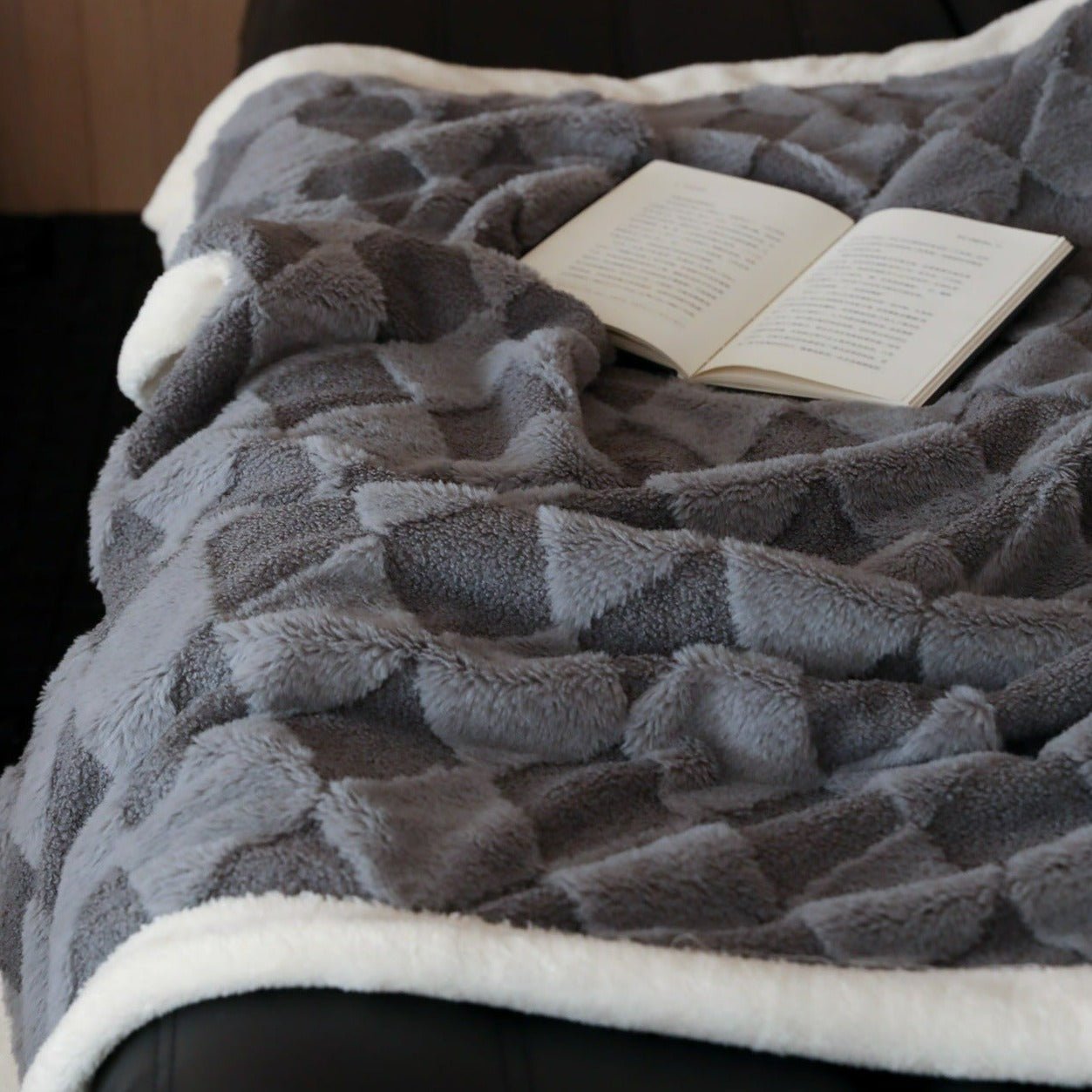 Queen of Diamonds Blanket