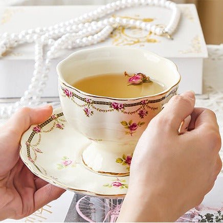 Regal Teacup & Pot