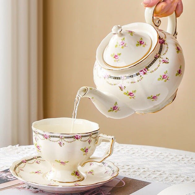Regal Teacup & Pot