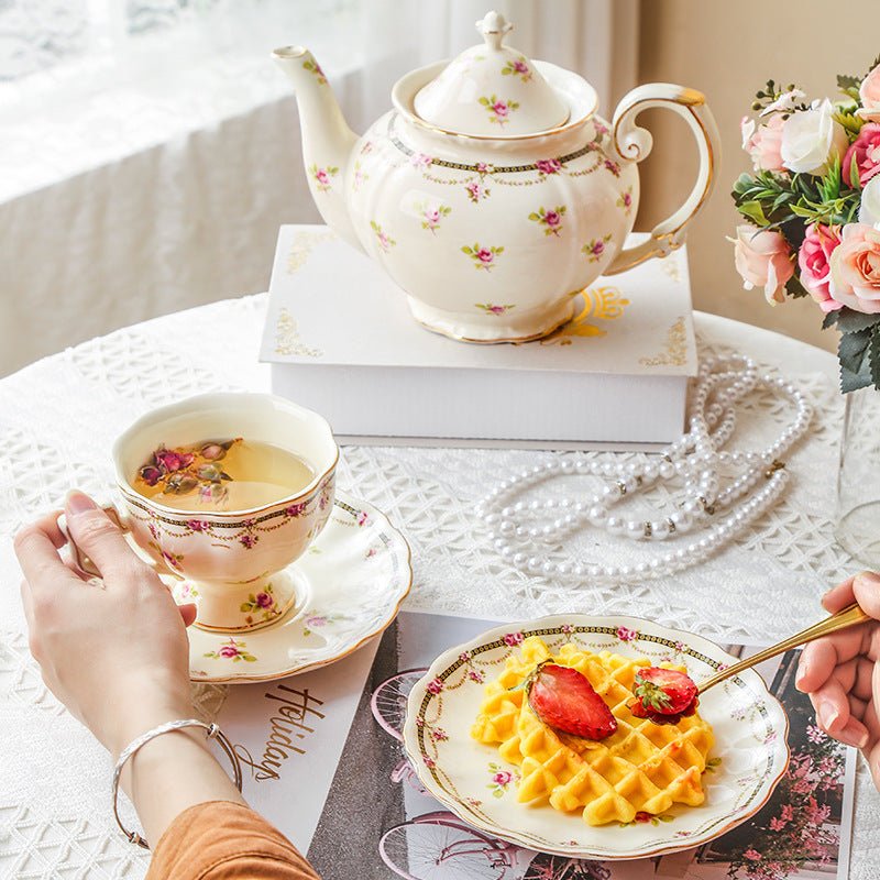 Regal Teacup & Pot