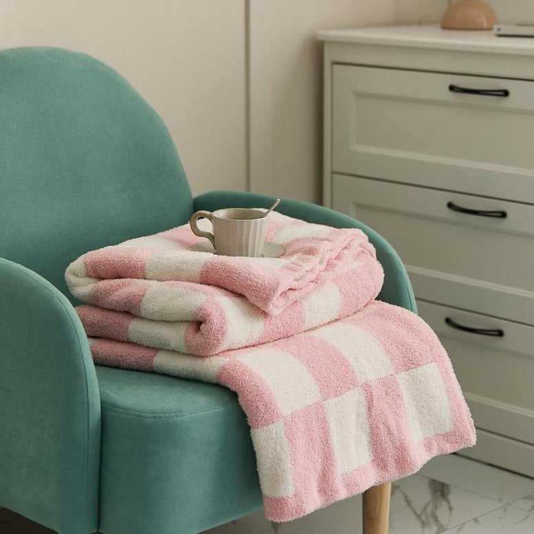 Retro Checkerboard Plus Soft Blanket