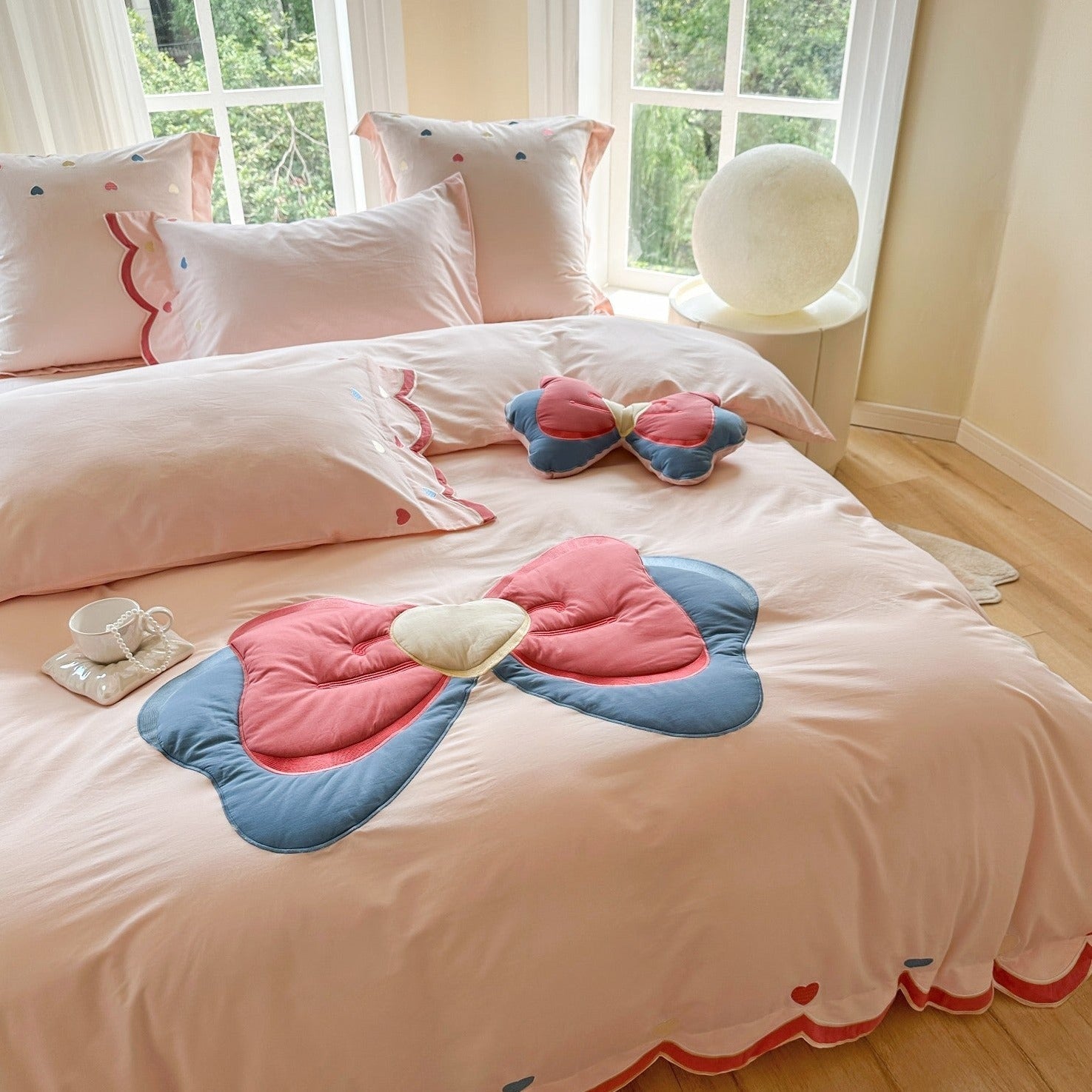 Ribbon Of The Heart Bedding Set
