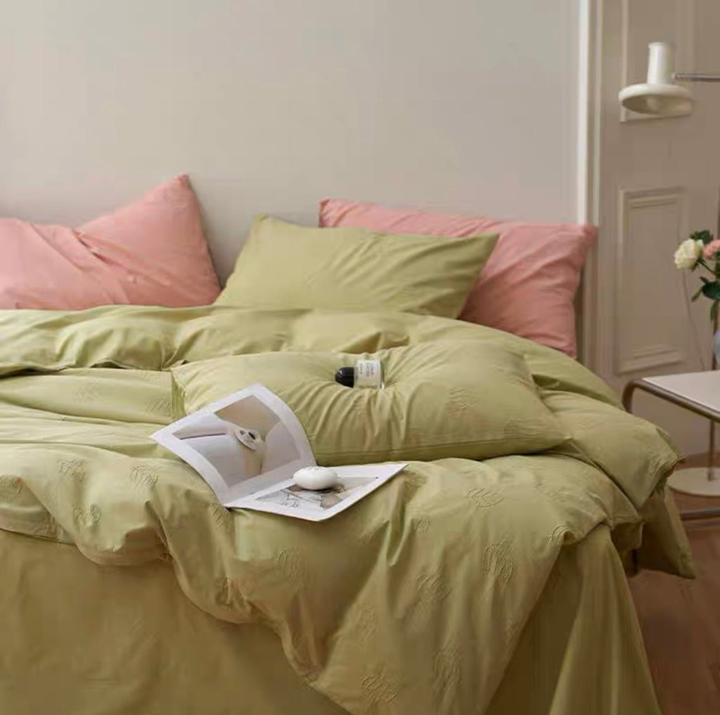 Rose Textured Bedding Set