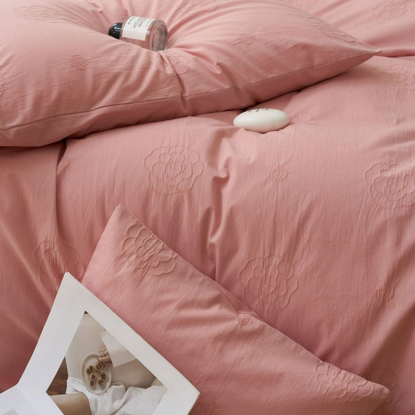 Rose Textured Bedding Set