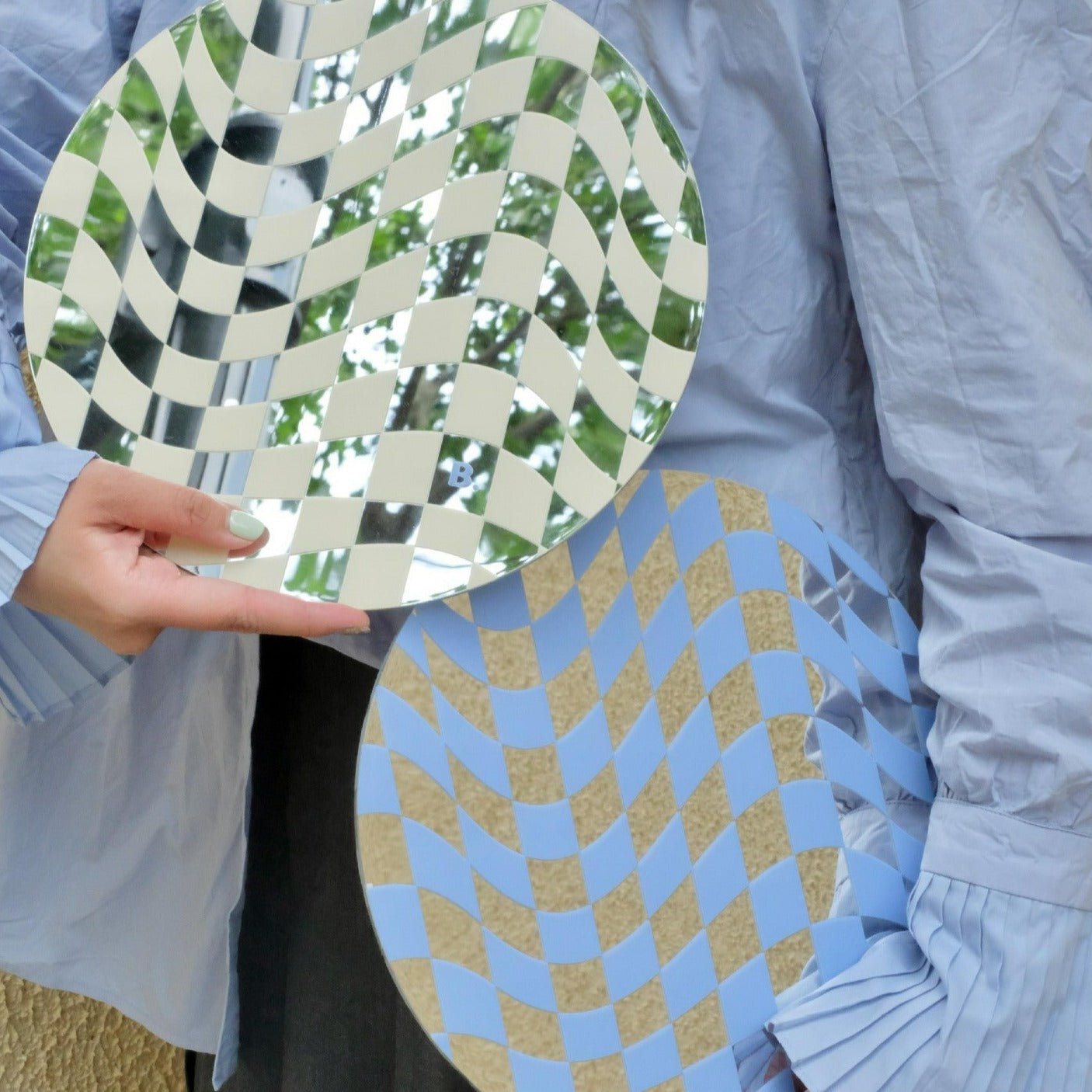 Round Wavy Checkerboard Mirror Acrylic Tray