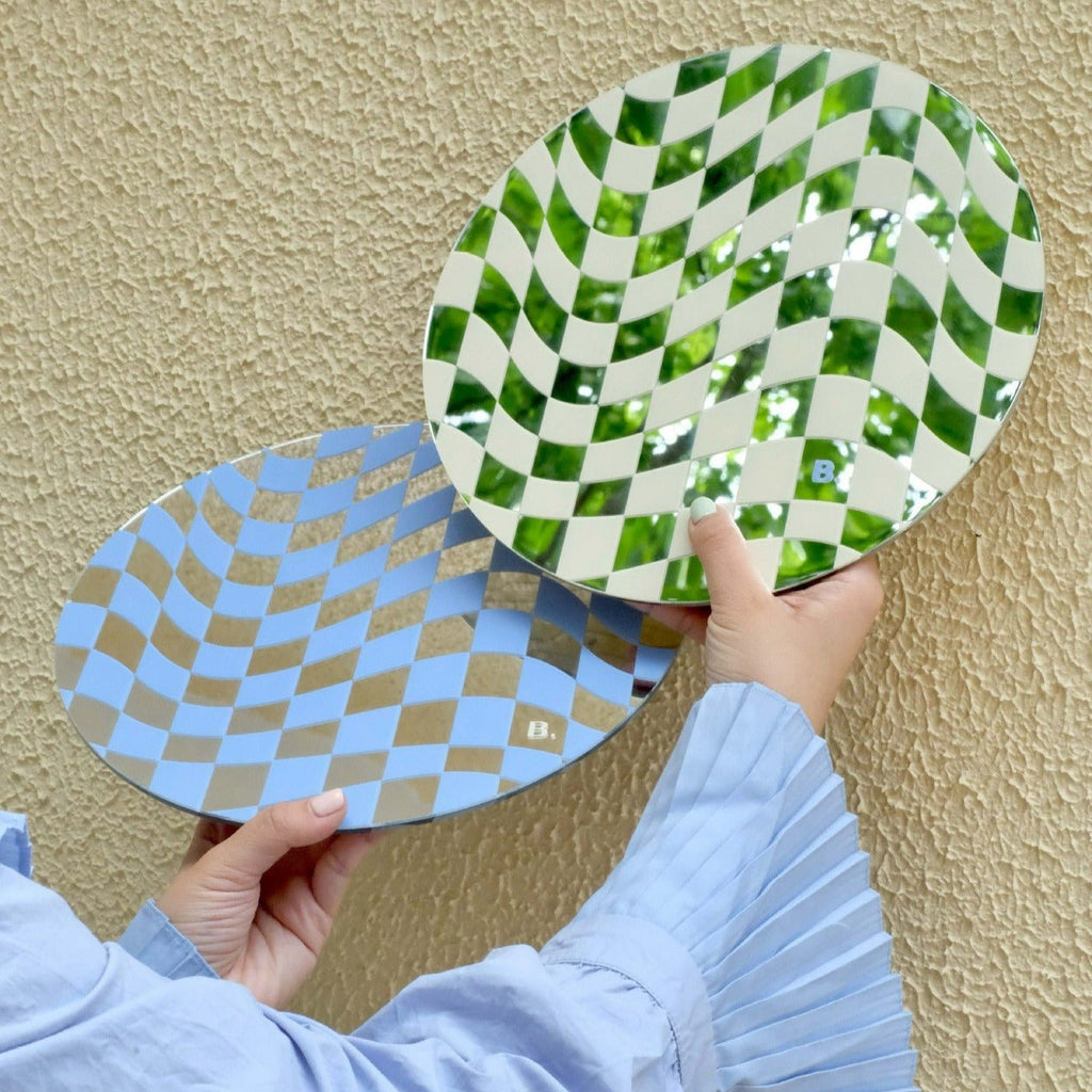 Round Wavy Checkerboard Mirror Acrylic Tray