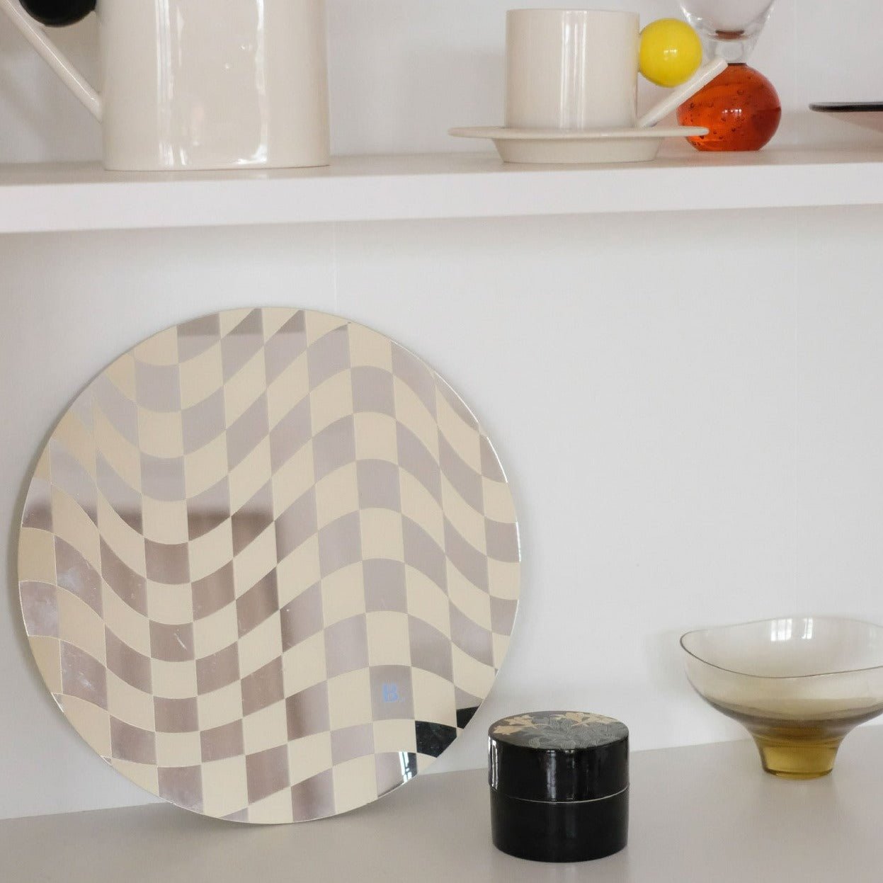 Round Wavy Checkerboard Mirror Acrylic Tray