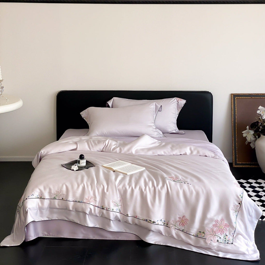 Silk Lily Bedding Set