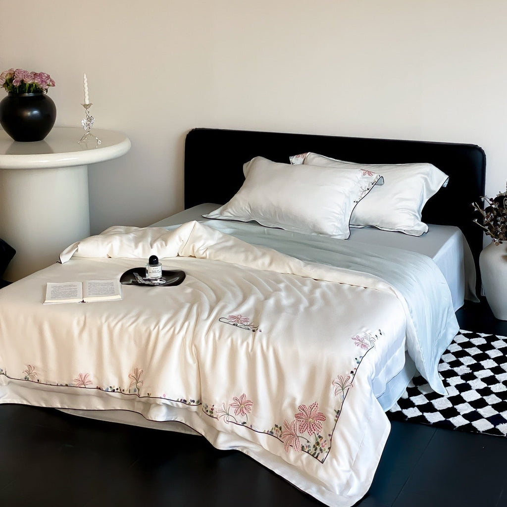 Silk Lily Bedding Set