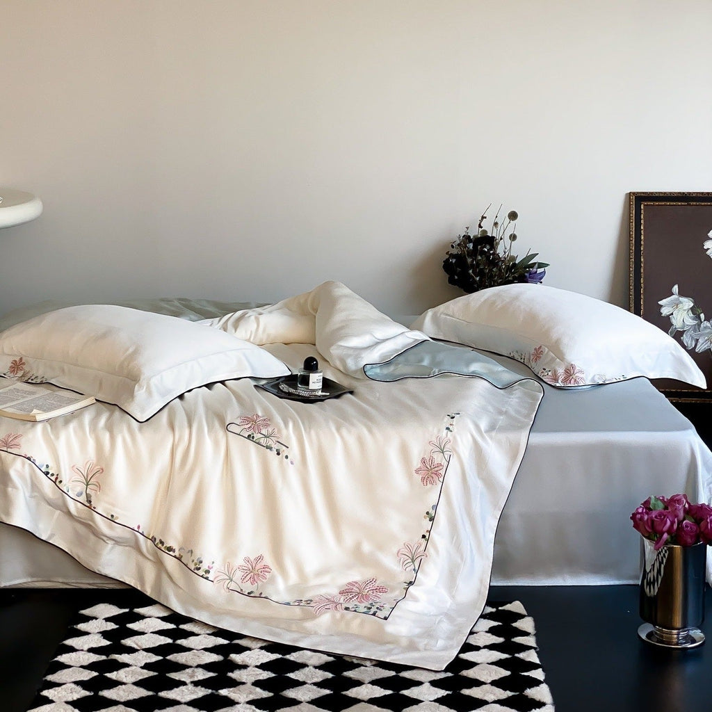 Silk Lily Bedding Set