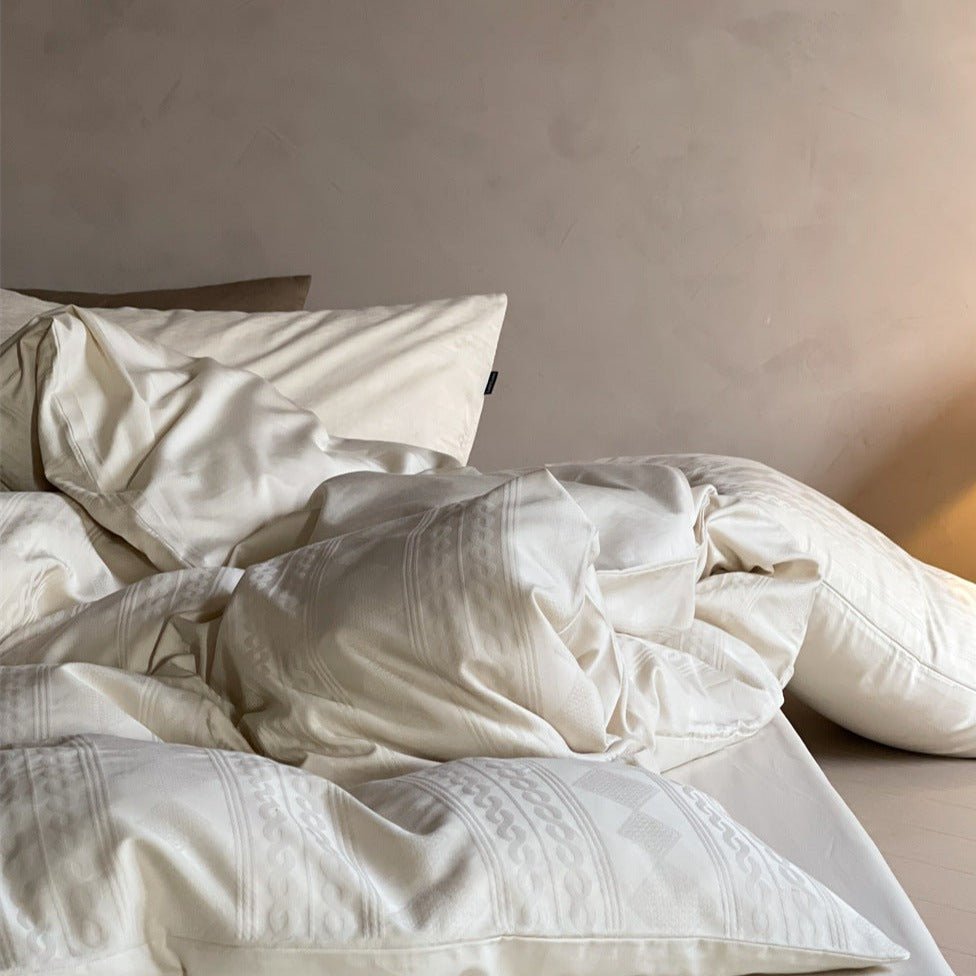 Sleek Modern Bedding Set