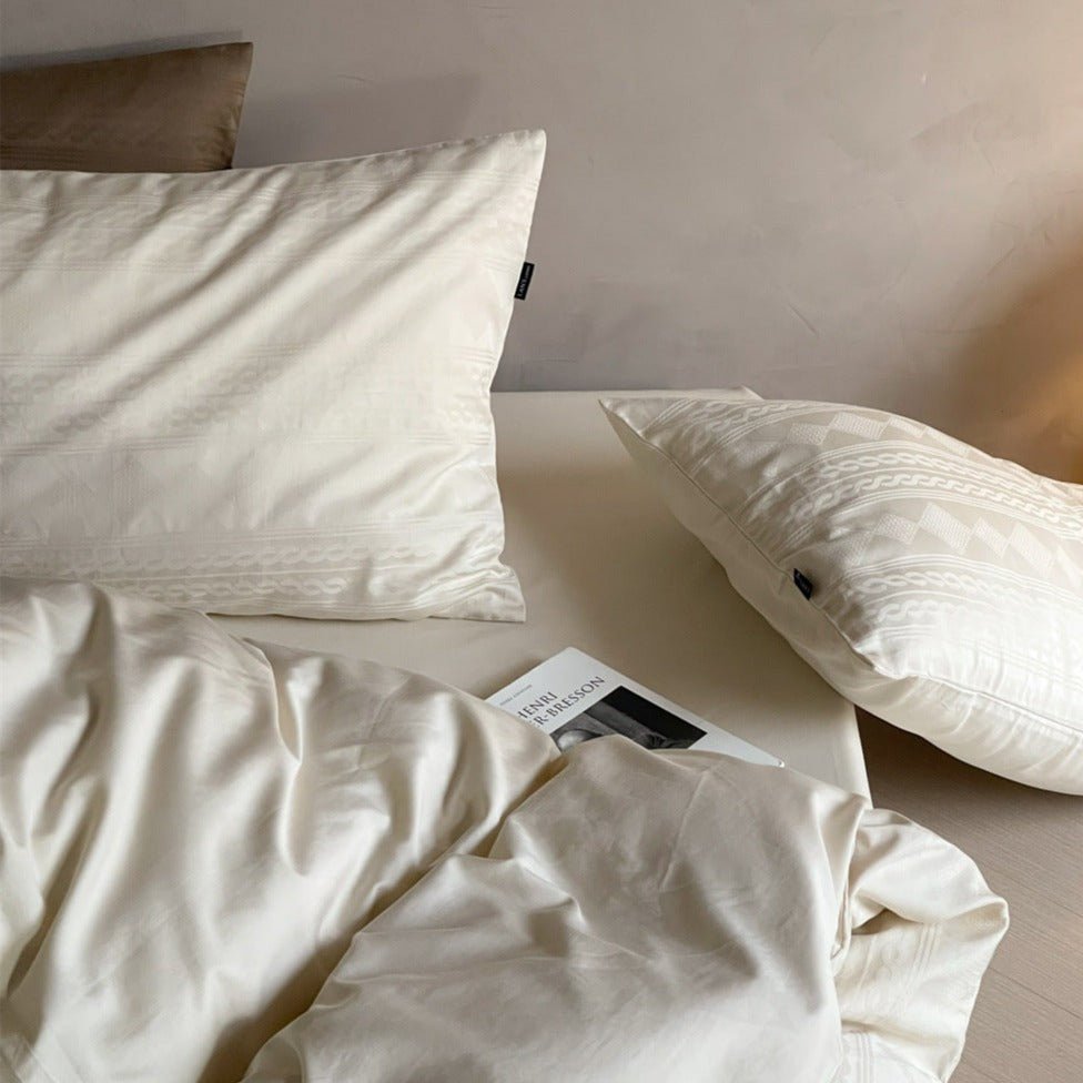 Sleek Modern Bedding Set