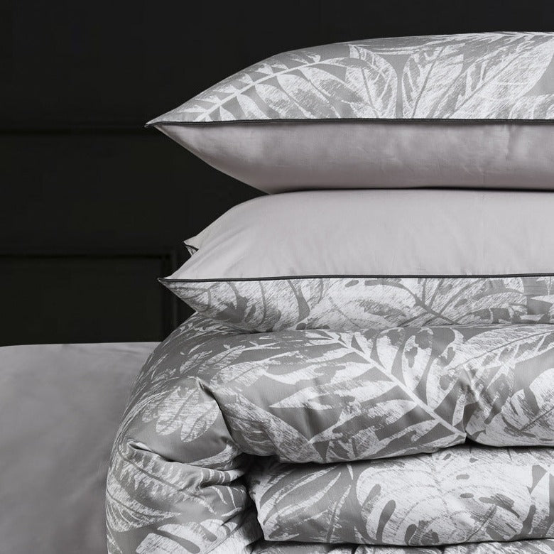 Sliver Tropical Rainforest Bedding Set