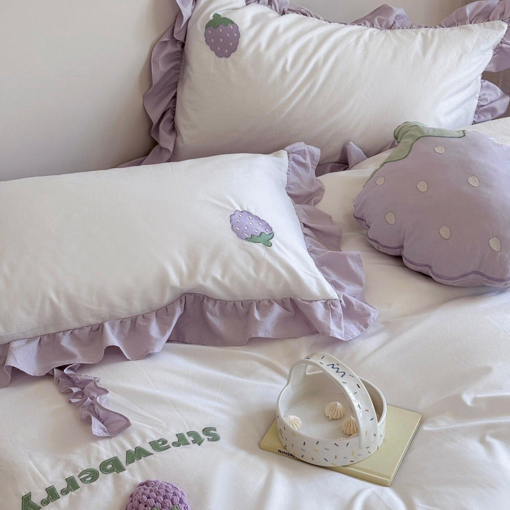 Strawberry Ruffles Bedding Set