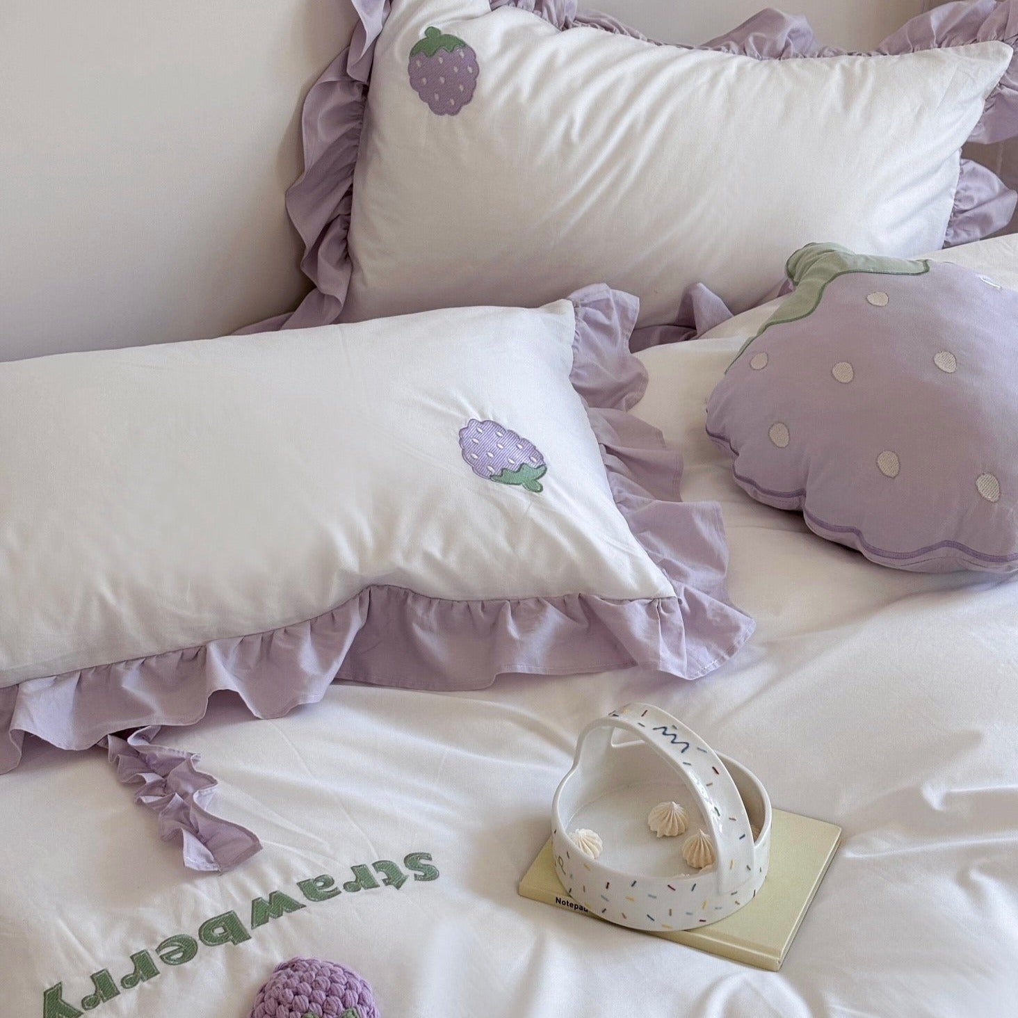 Strawberry Ruffles Bedding Set