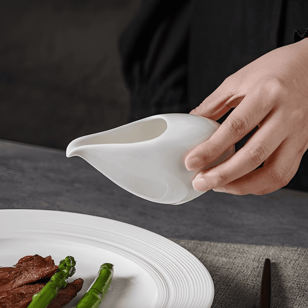 Aviro Ceramic Sauce Pourer