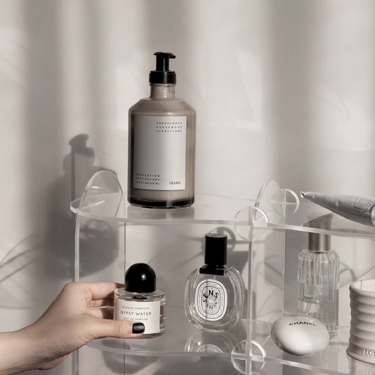 Three-Story Wavy Acrylic Organizer