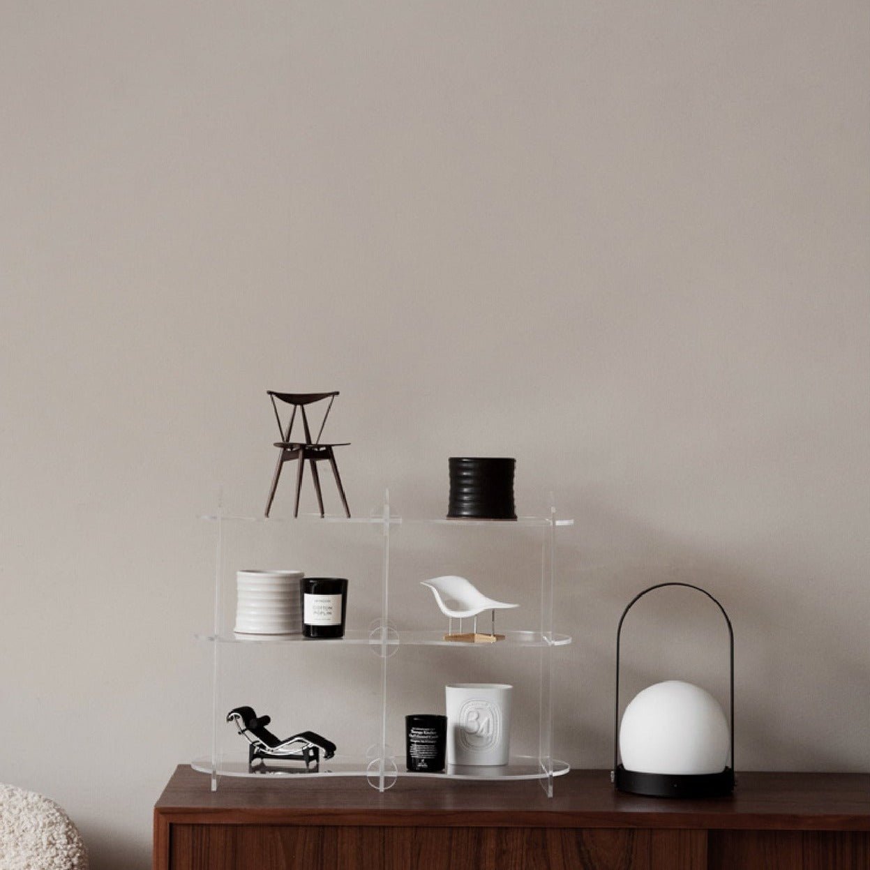 Three-Story Wavy Acrylic Organizer