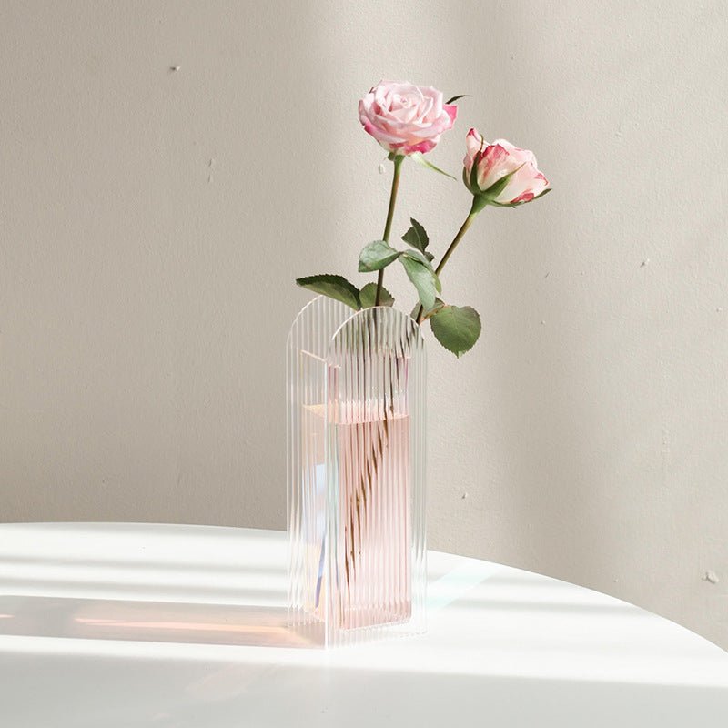 Transparent Wavy Acrylic Vase
