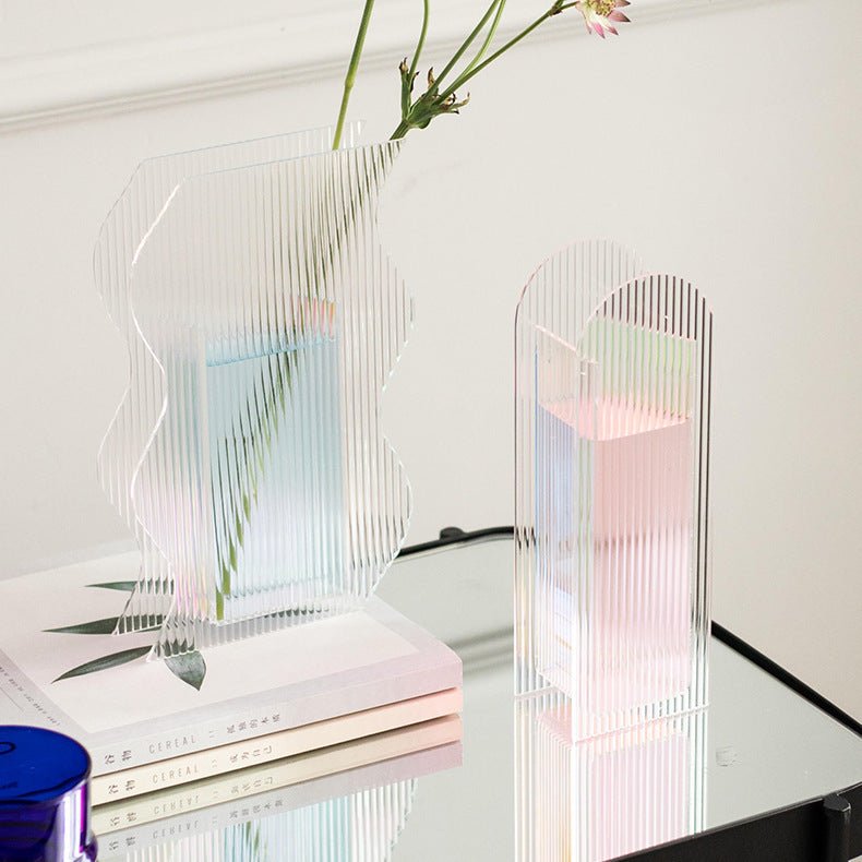 Transparent Wavy Acrylic Vase