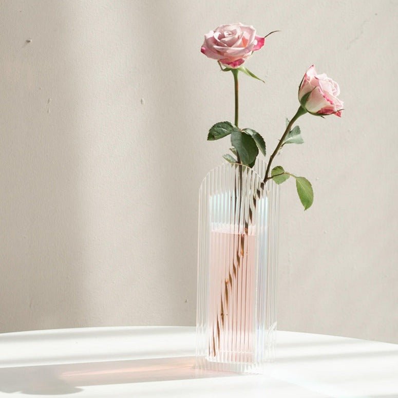 Transparent Wavy Acrylic Vase