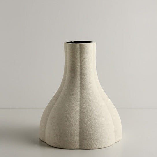Tuber Rounds Ceramic Vase