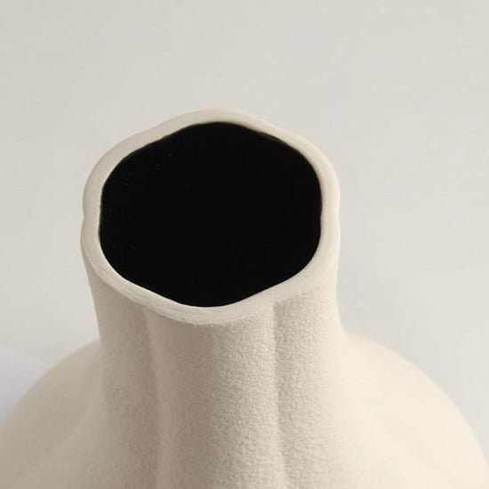 Tuber Rounds Ceramic Vase
