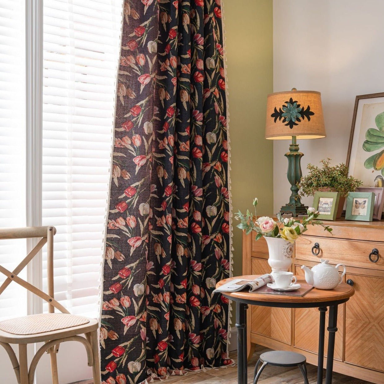 Tulip In Dusk Table Cloth