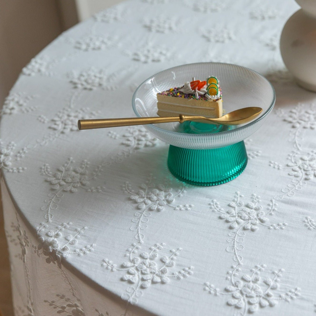 White Blossom Embroidered Lace Table Cloth