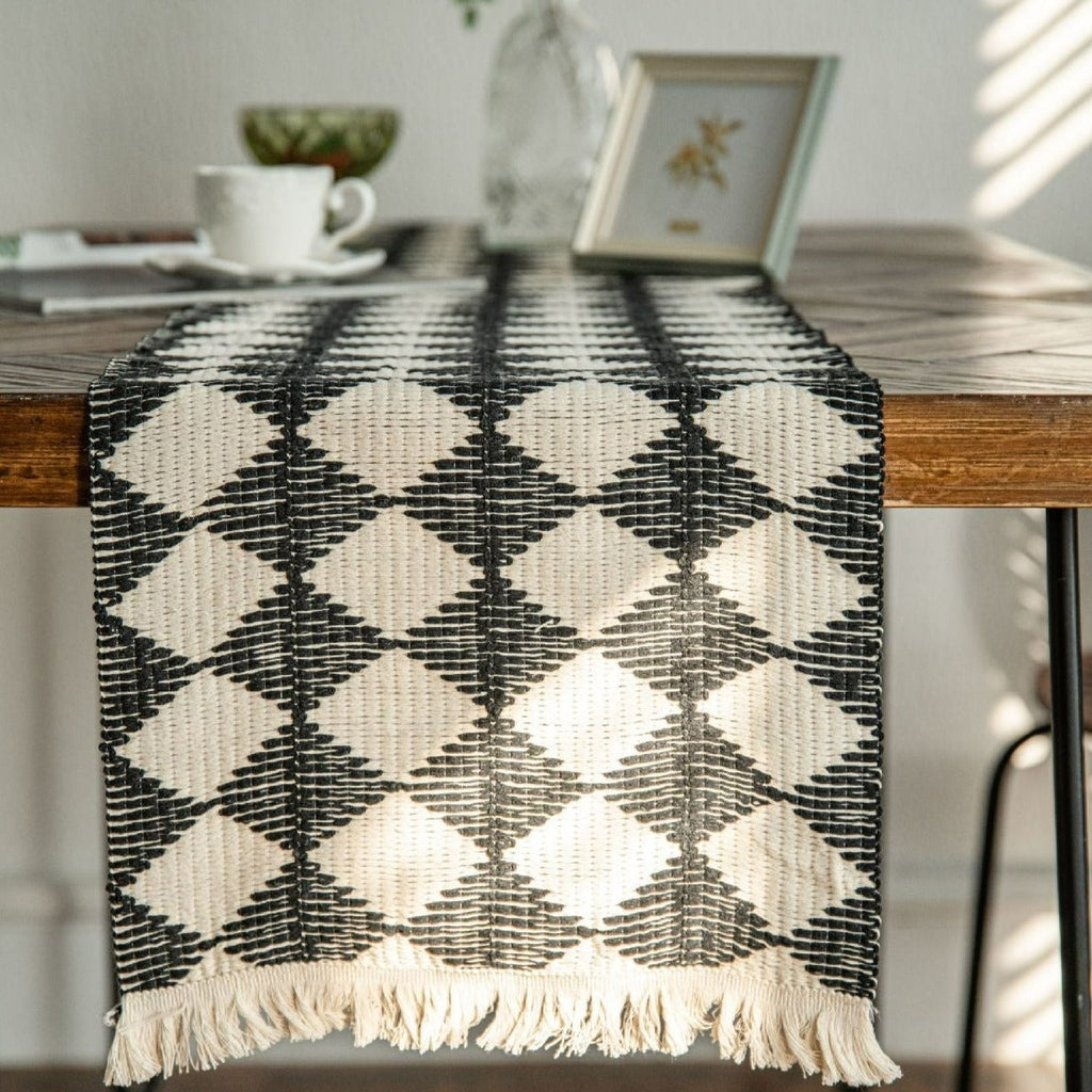 Woven Diamond Contrast Tassel Table Runner