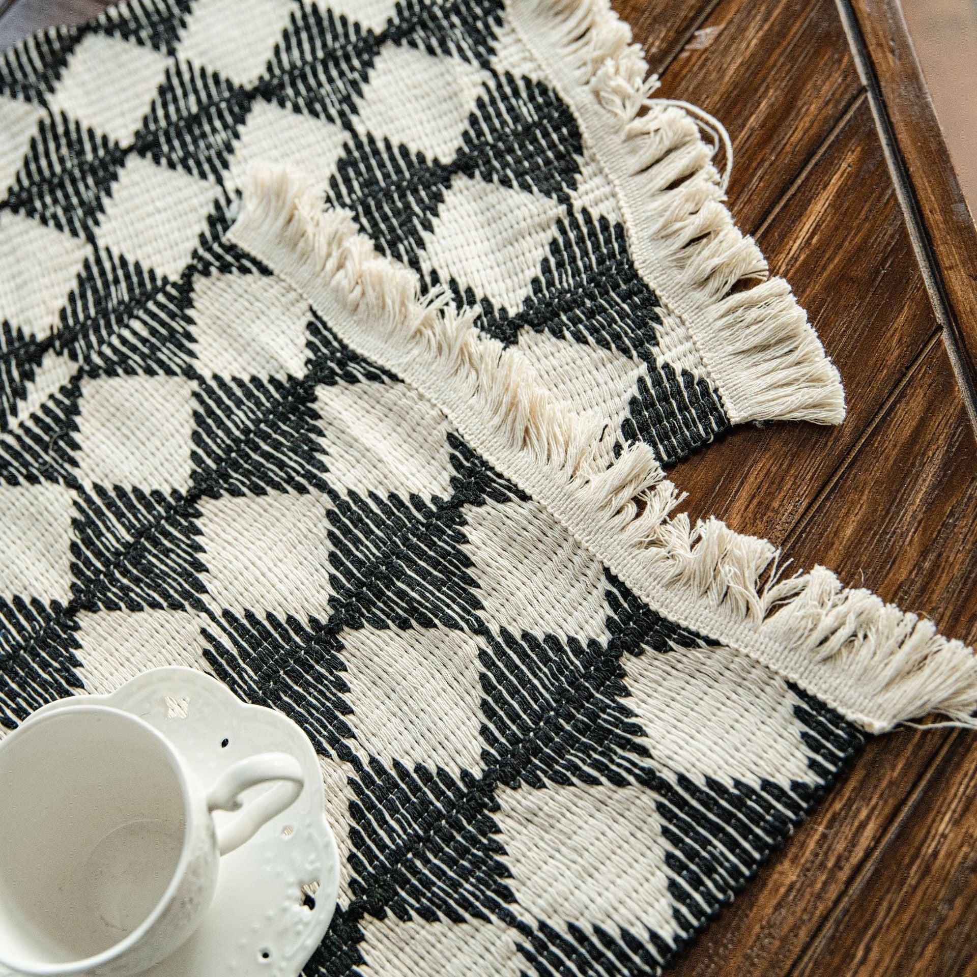 Woven Diamond Contrast Tassel Table Runner
