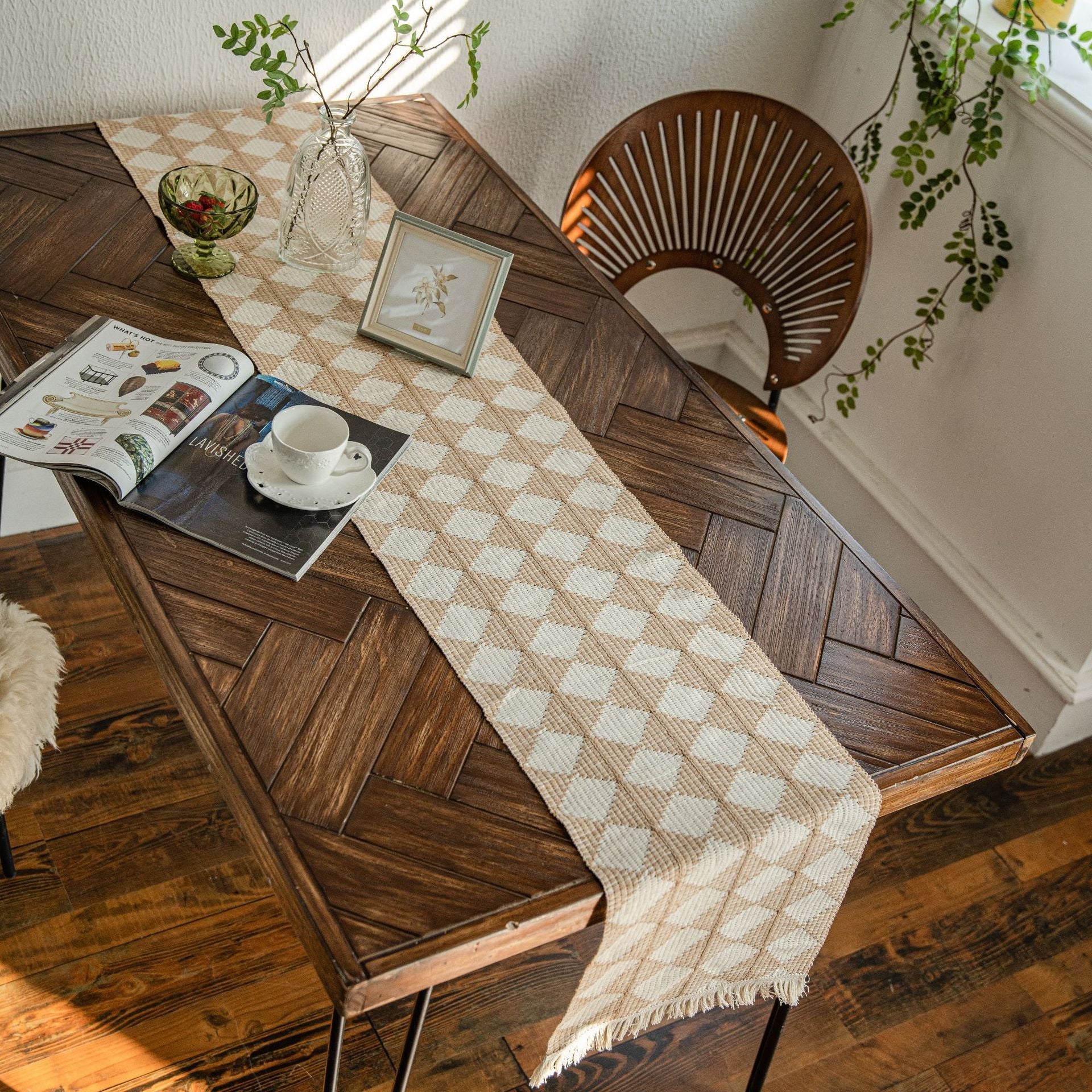 Woven Diamond Contrast Tassel Table Runner