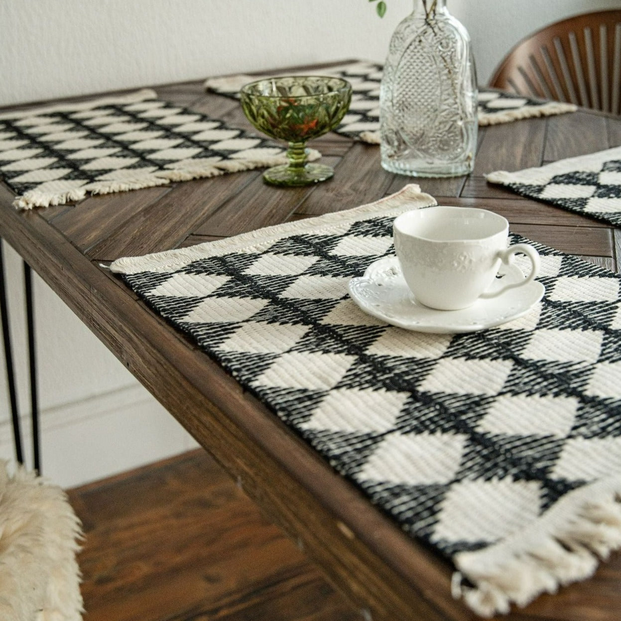 Woven Diamond Contrast Tassel Table Runner
